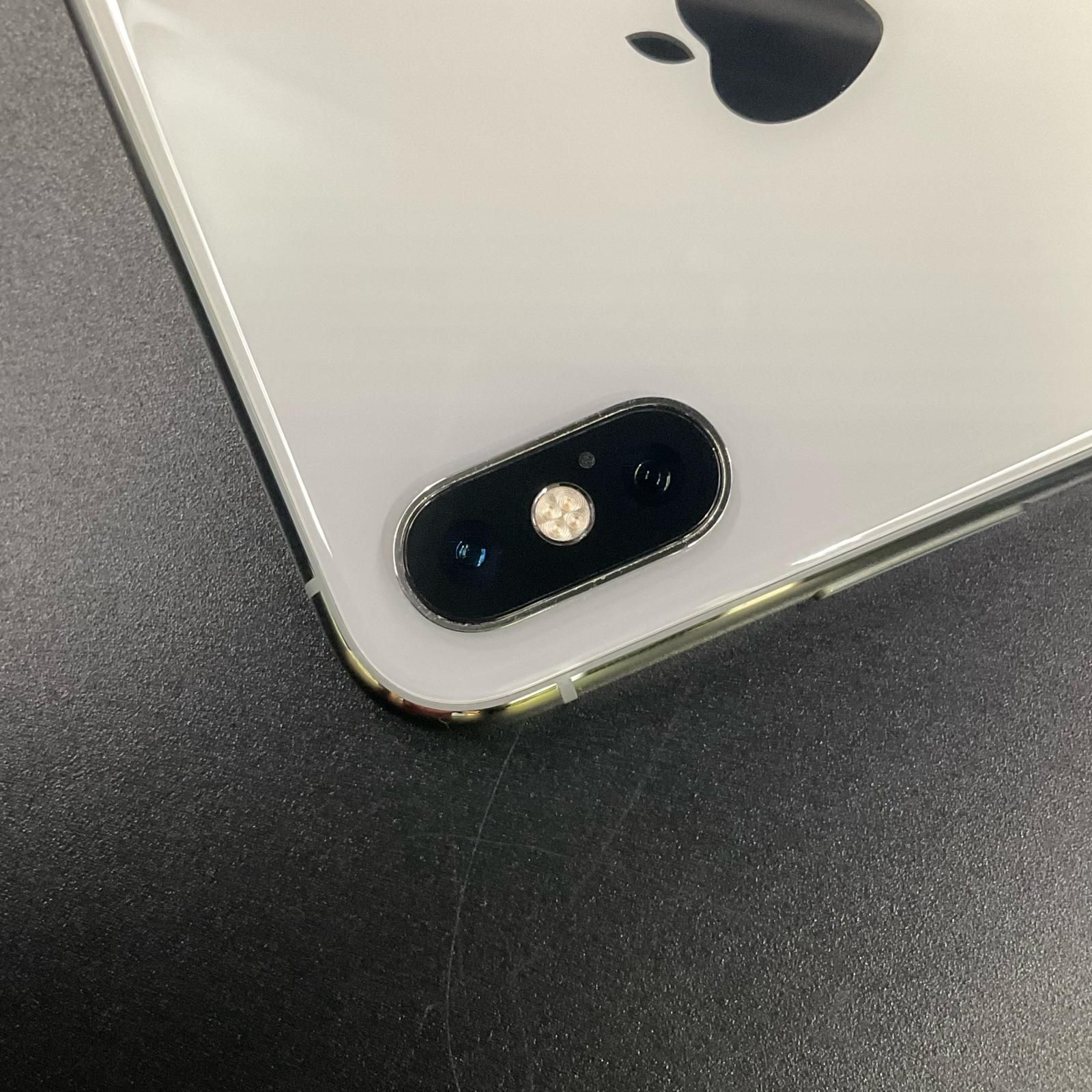 iPhone XS Max 256GB シルバー au 白ロム 動作確認済 81%【全額返金
