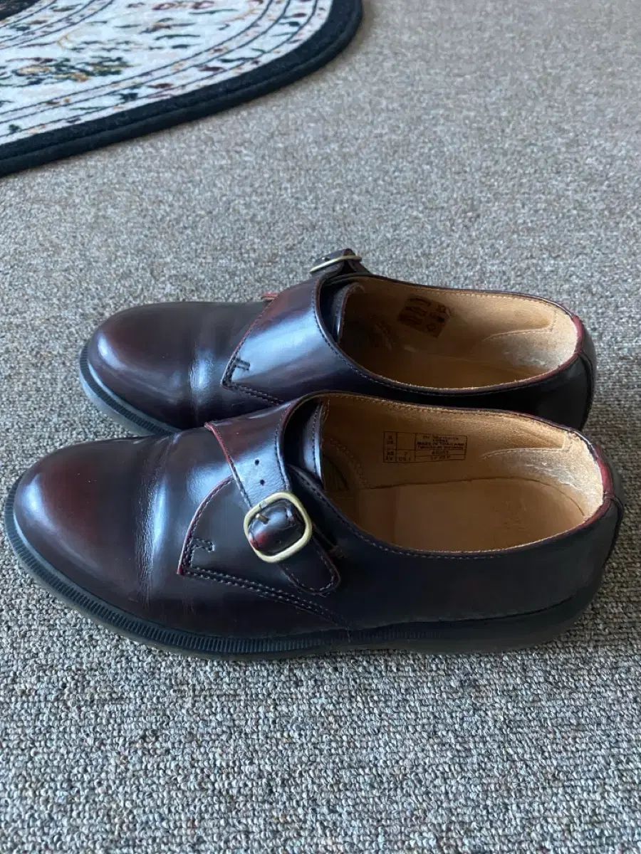  DR. MARTENS ドクターマーチン 론 몽크 バーガンディ さくらんぼレッド 245 フラットシューズ バレエシューズ パンプス