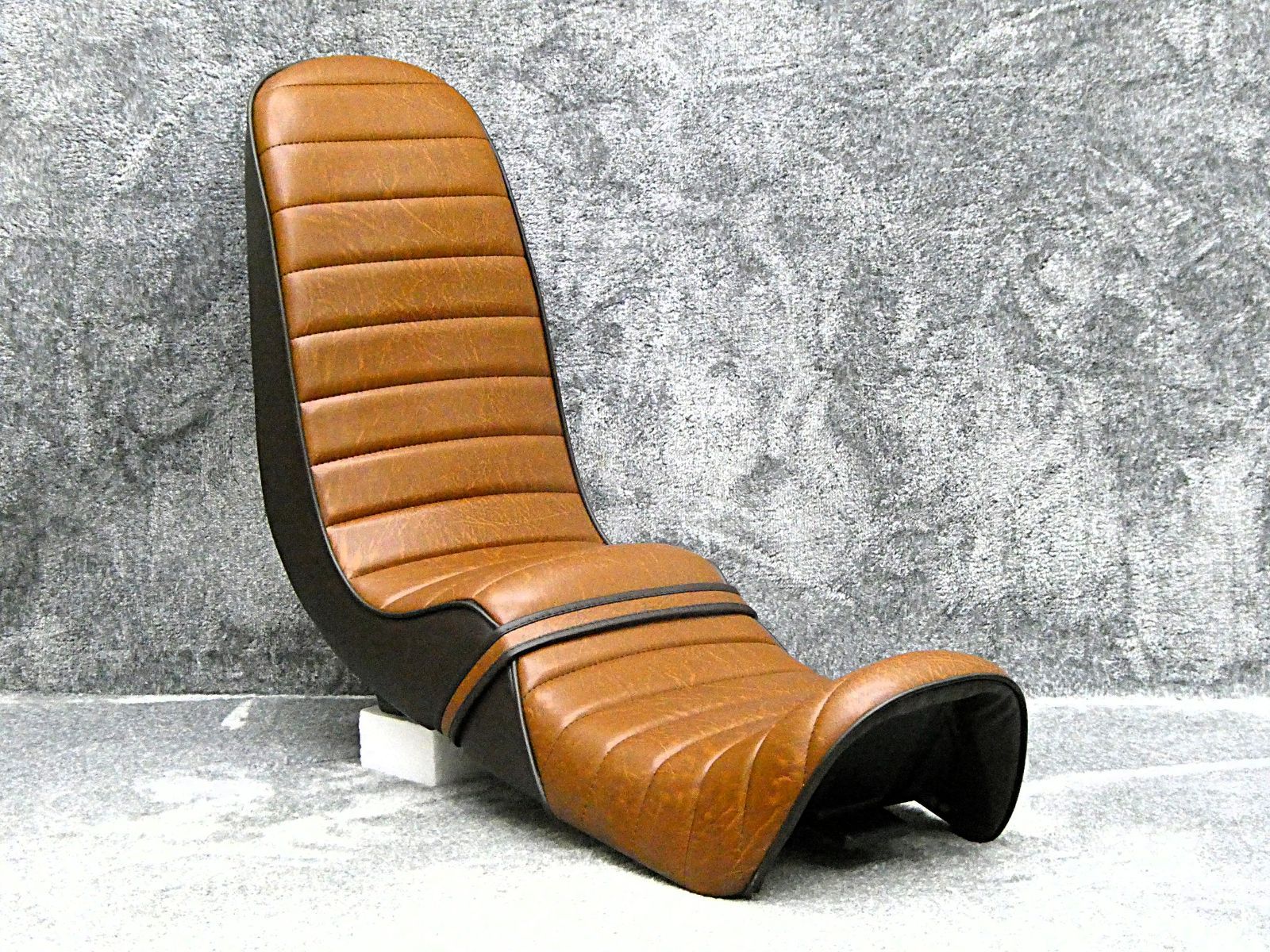 CBR400F 茶ツートン40cm 三段シート /茶 完成品BROWNブラウンNC17