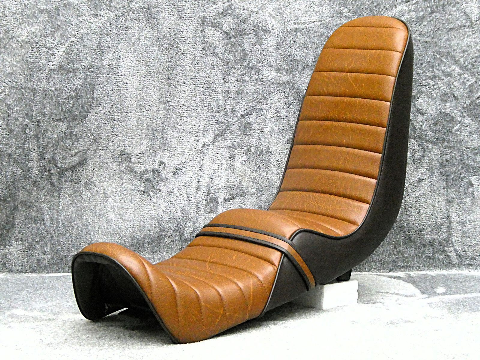 CBR400F 茶ツートン40cm 三段シート /茶 完成品BROWNブラウンNC17