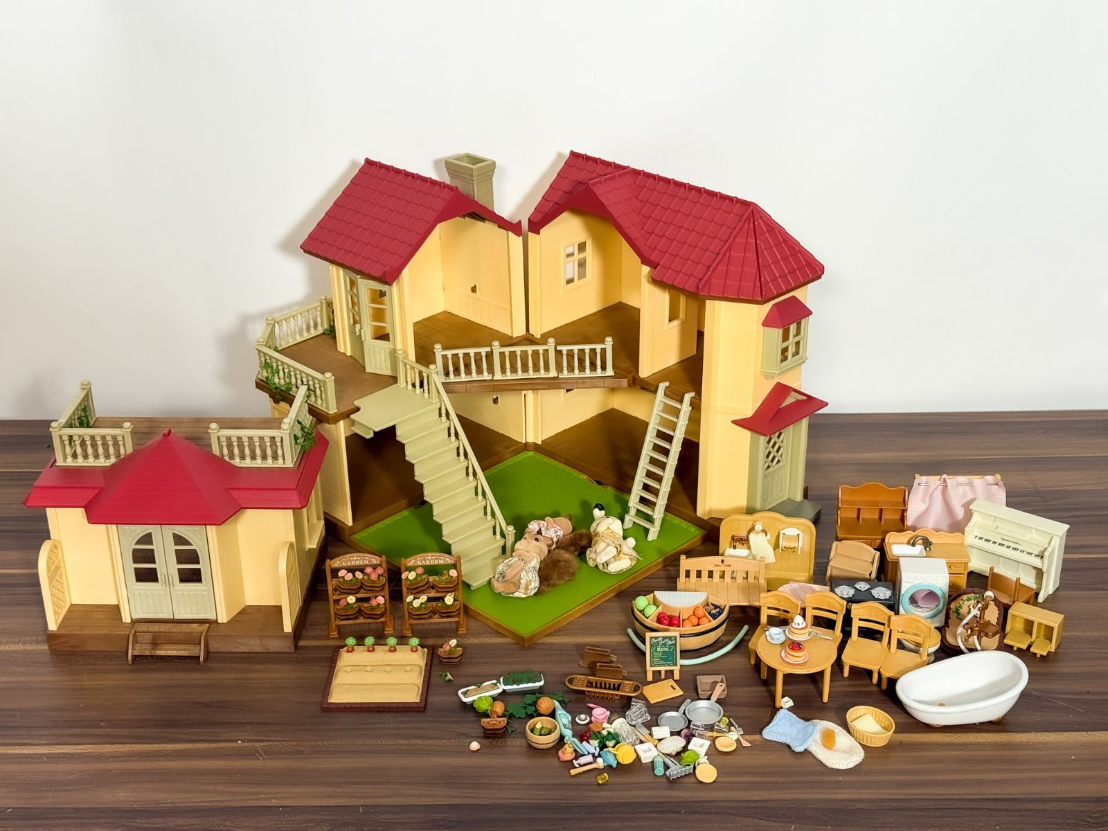 あかりの灯る大きなお家 テラスのすてきなお家 家具 人形 小物 セット