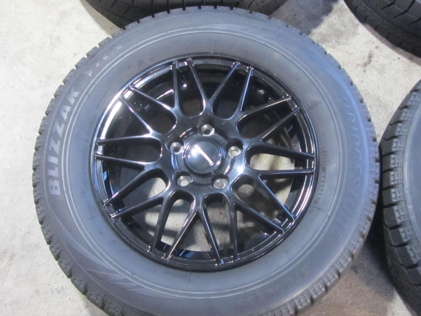  205 65 R 15 スタッドレス ブリヂストン ブリザック VRX エスティマ ステップワゴン ストリームなど 15インチ タイヤ ホイールセット