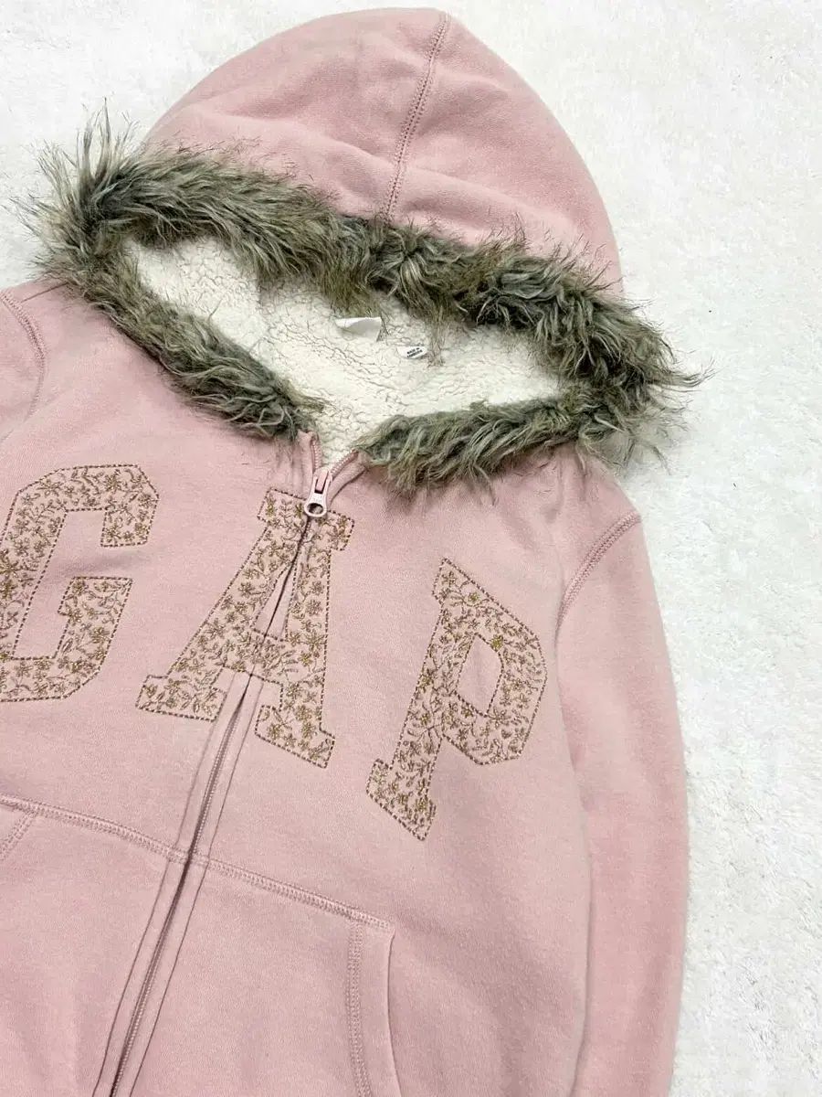 ギャップ ビックロゴ