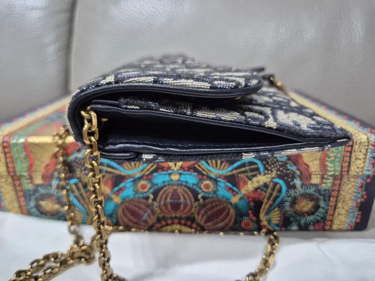 オブリーク サドル