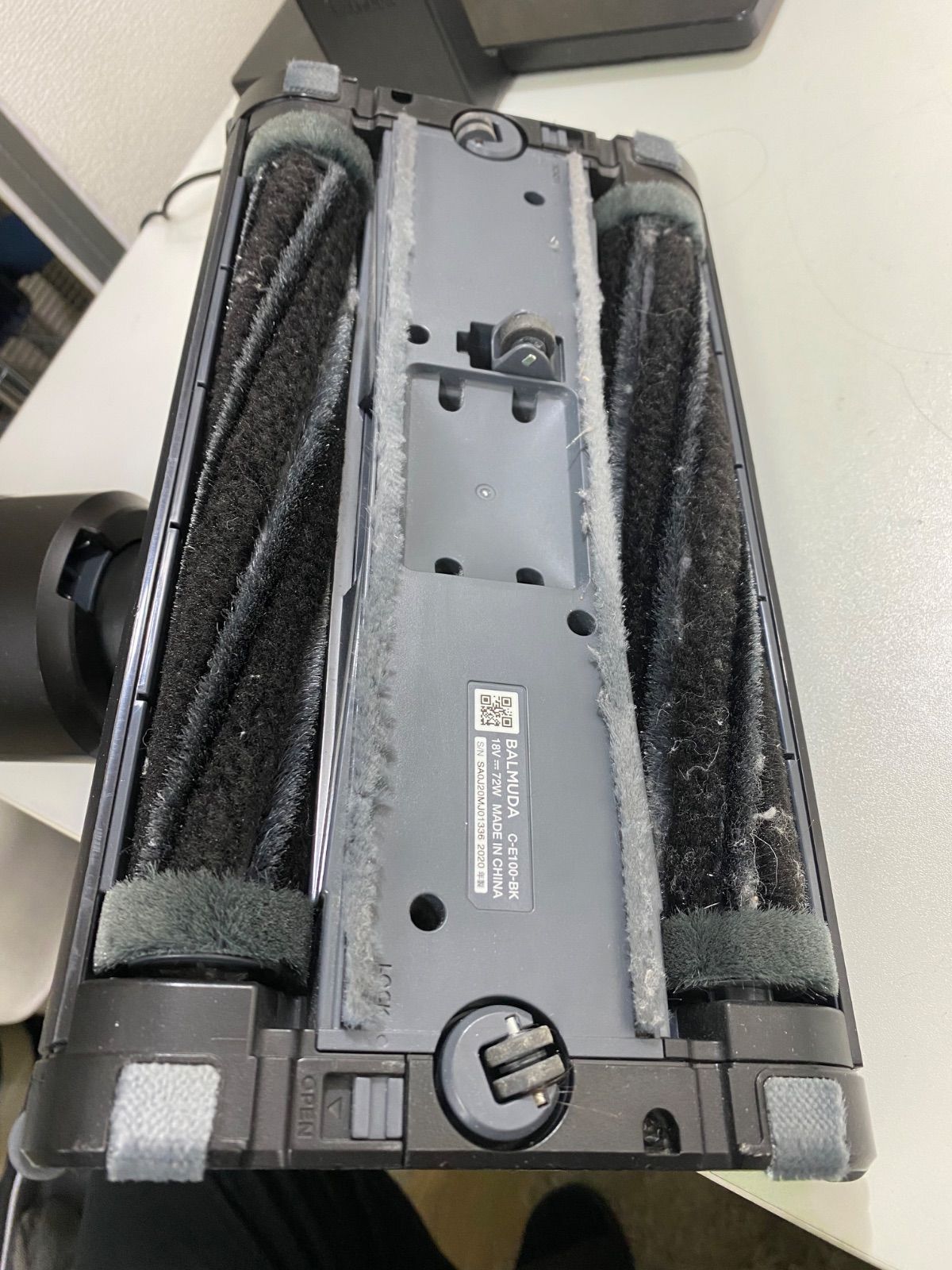 j310 BALMUDA バルミューダ C-E100-BK 掃除機 黒 2020年製 動作確認