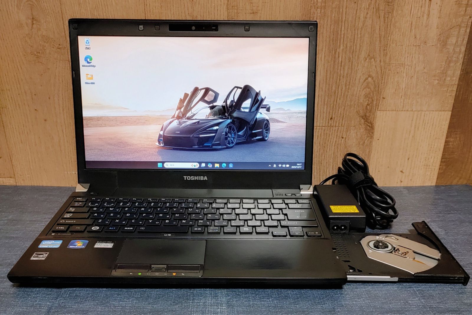 TOSHIBA dynabook Corei 7 メモリ16 GB 小型 DVD バッテリー〇 管理番号 M 222