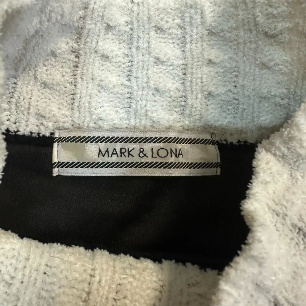 MARK & LONA マークアンドロナ 防風 ニット - メルカリ