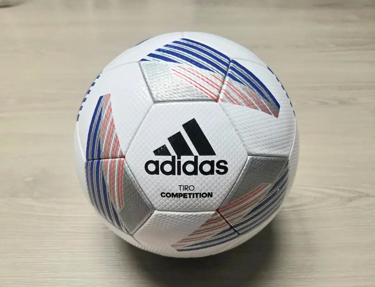 アディダス Tシャツ ティロ コンペティション サッカーボール 出品