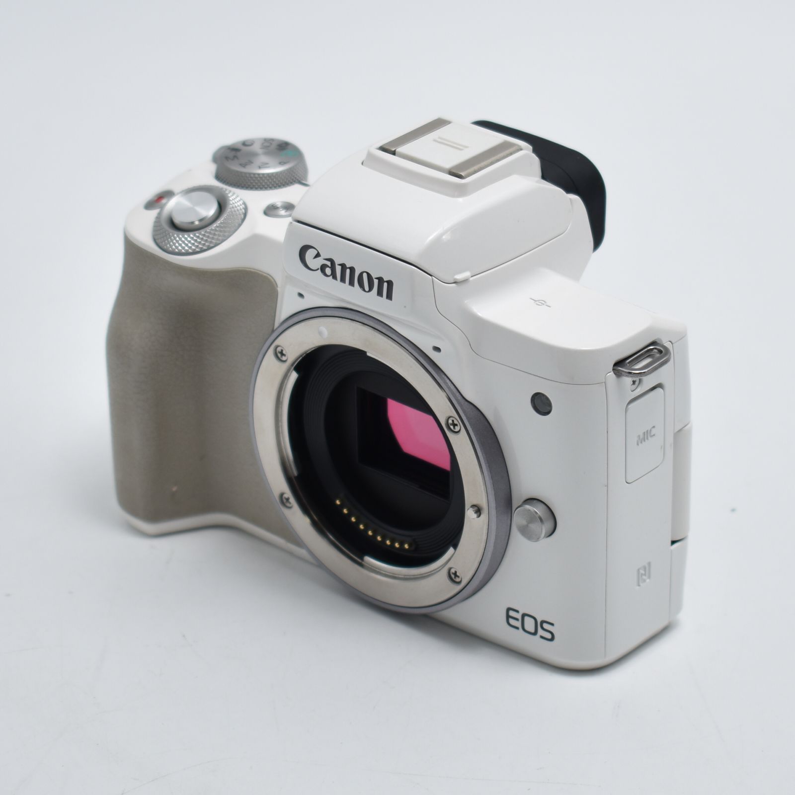 B 10710 Canon ミラーレス一眼カメラ EOS Kiss M ボディー ホワイト EOSKISSMWH BODY