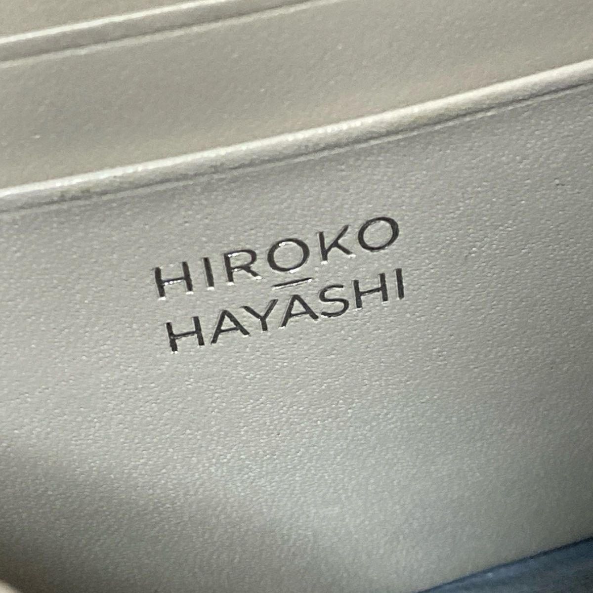 パンチング レザー