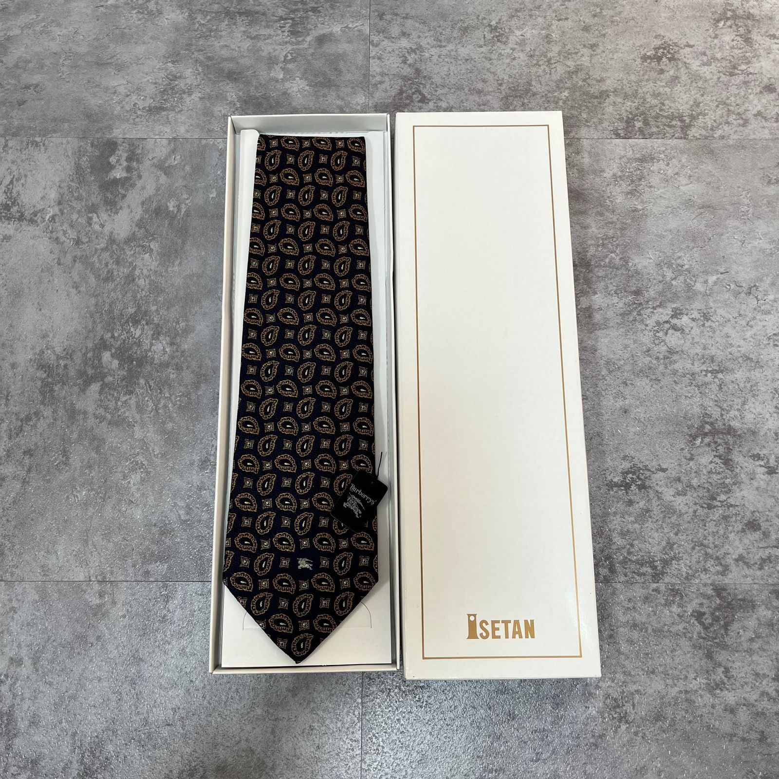 Burberry 箱入り ネクタイ ペイズリー柄 ダークネイビー