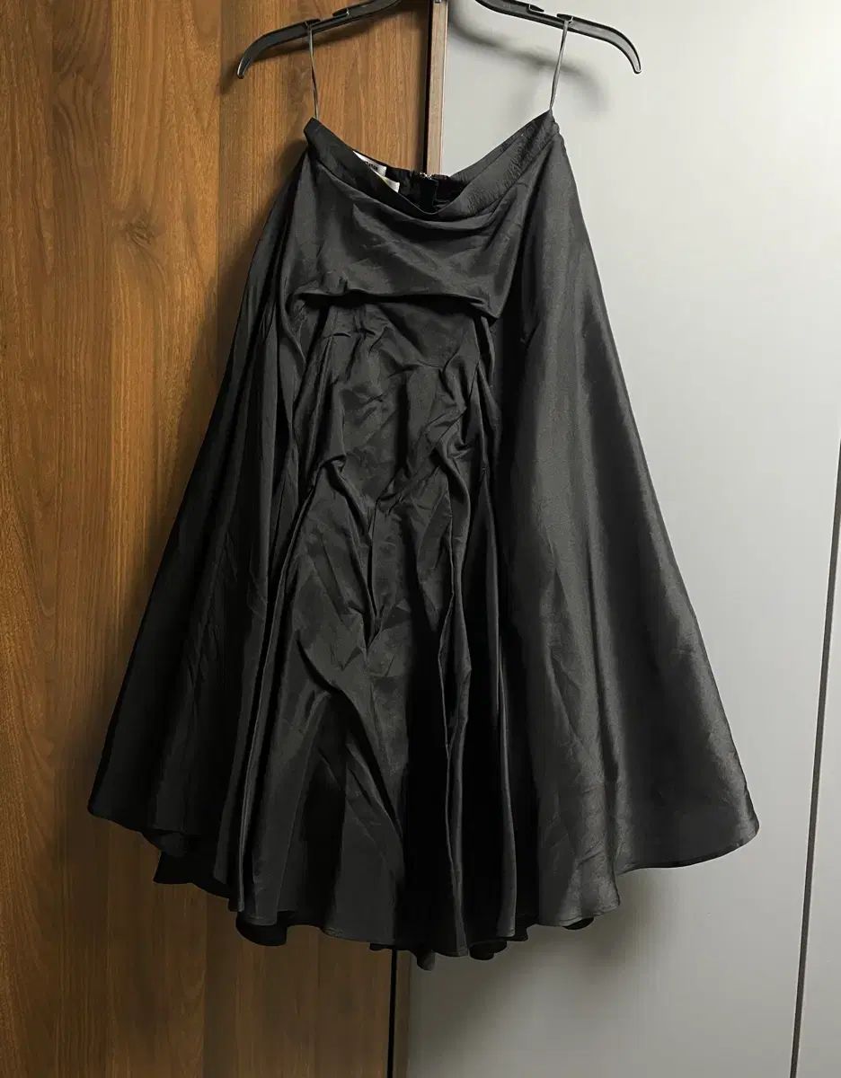 プーさん ボタン ブラック ロング丈スカート