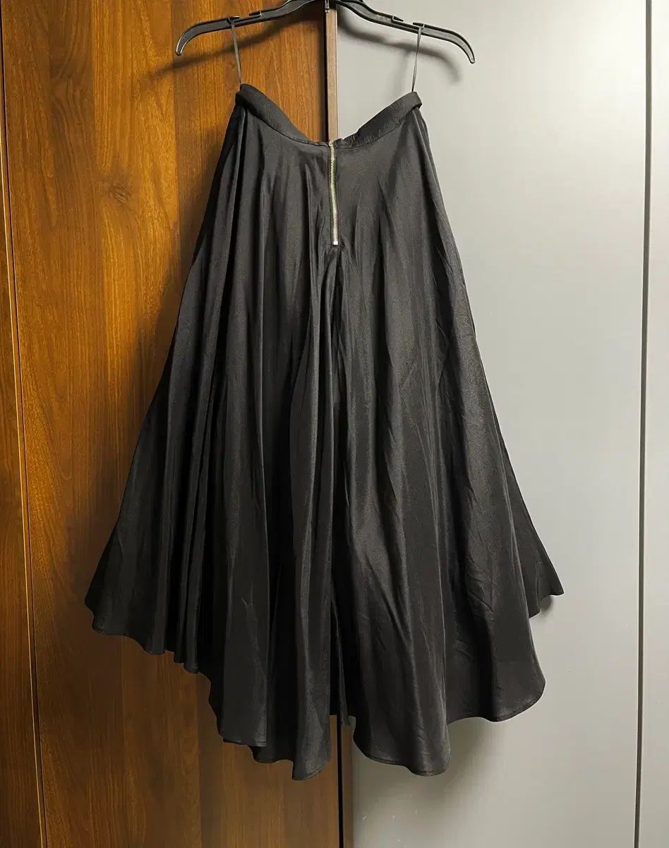 プーさん ボタン ブラック ロング丈スカート