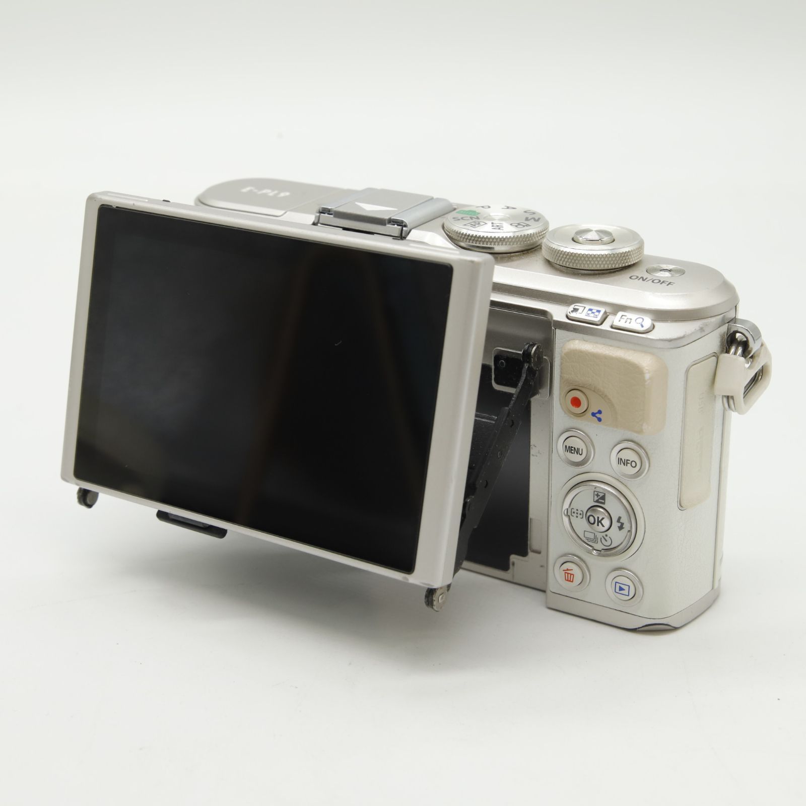 シャッター回数7410回】□良品□ OLYMPUS ミラーレス一眼 PEN E-PL9
