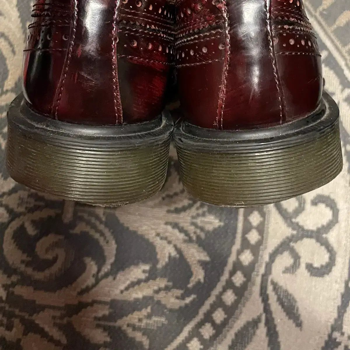 DR. MARTENS 3989 バーガンディ ウイングチップ 靴 - メルカリ