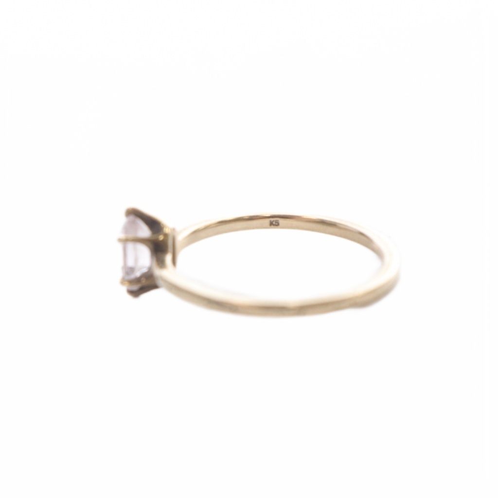 イエローゴールド