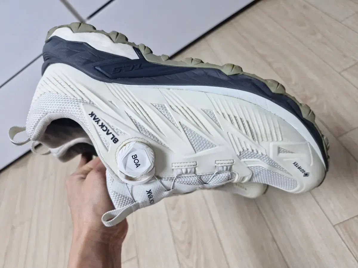 TEX トレッキングシューズ