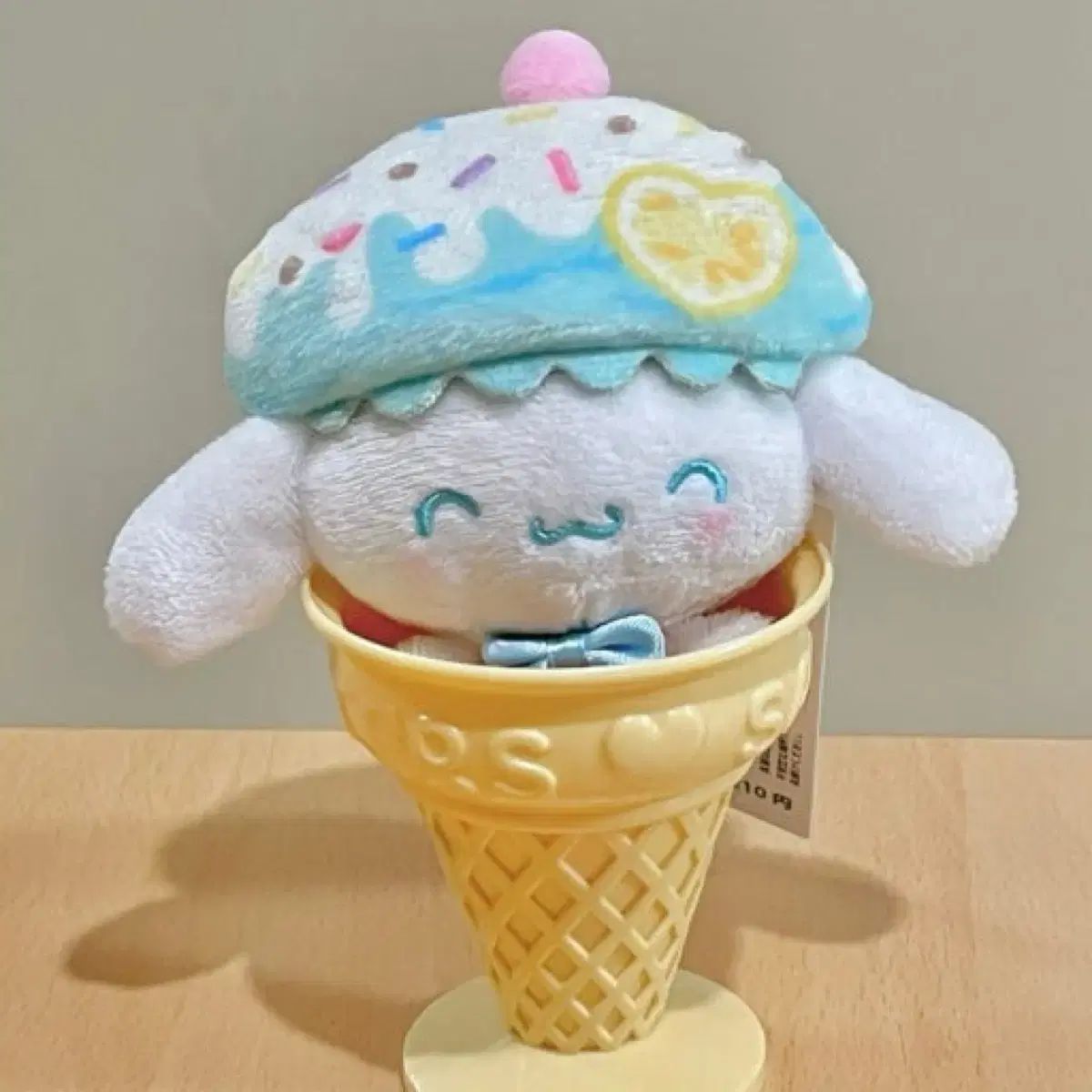 レア　シナモロールマスコットぬいぐるみ　アイスクリーム シナモロール アイスクリーム シリーズ ぬいぐるみ 出品 - メルカリ