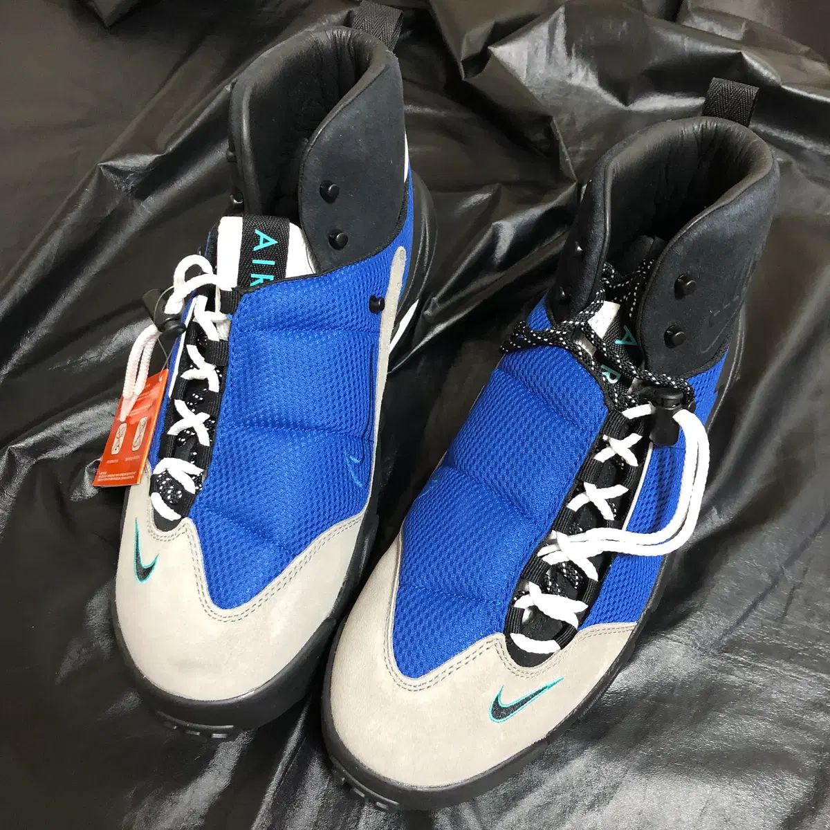 295 / 新品 sacai x NIKE マグマスケープ スニーカー - メルカリ