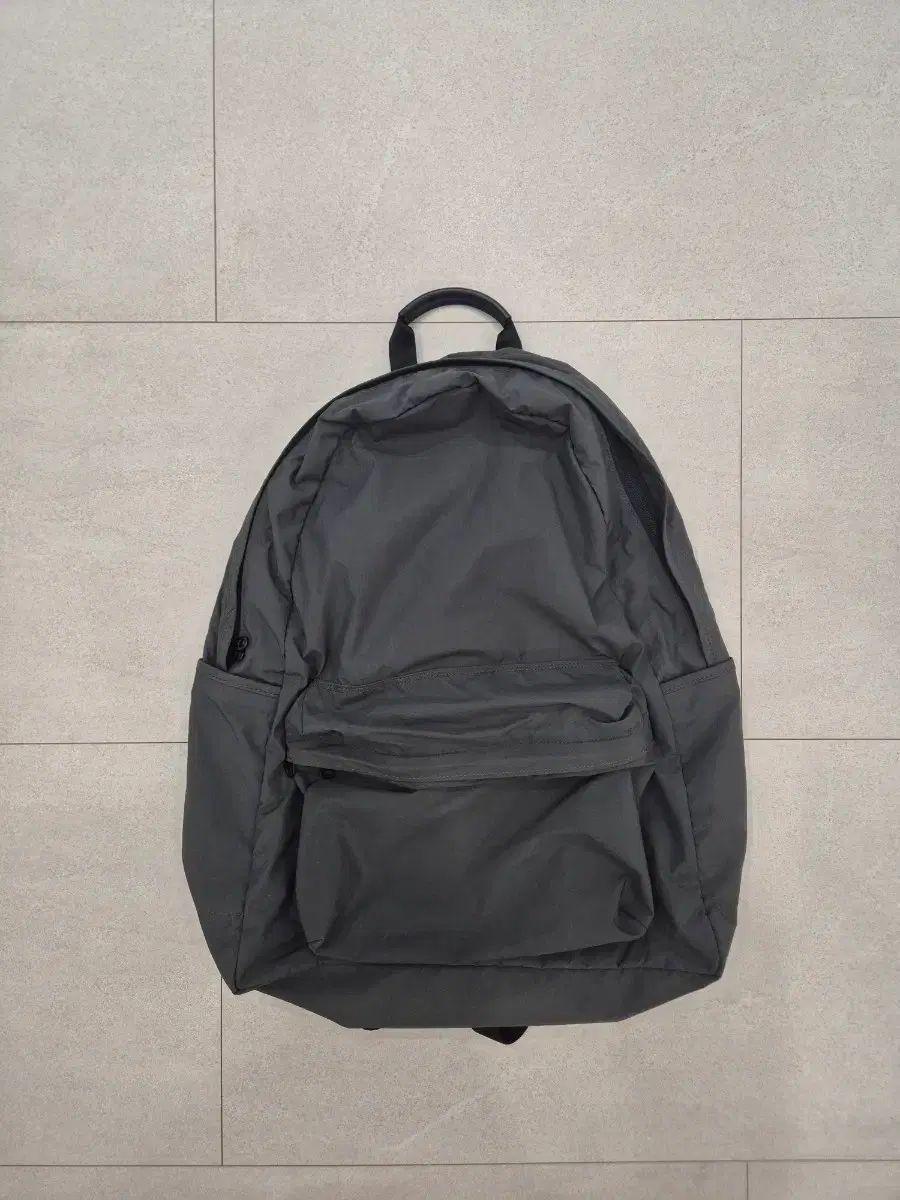 マジアタイトル マジアンタイトルド オール デイバッグ 001 グレー