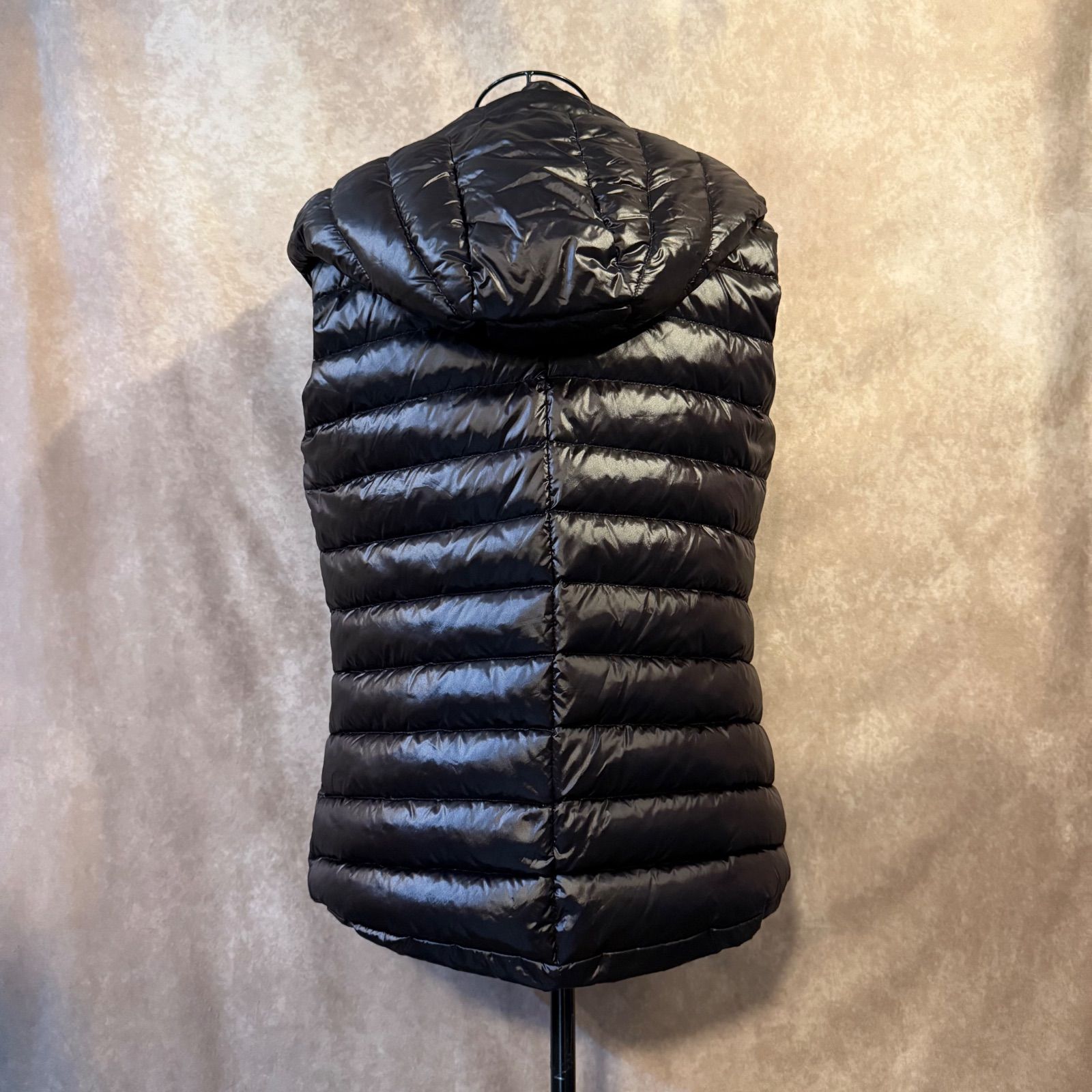 フーデッドベスト