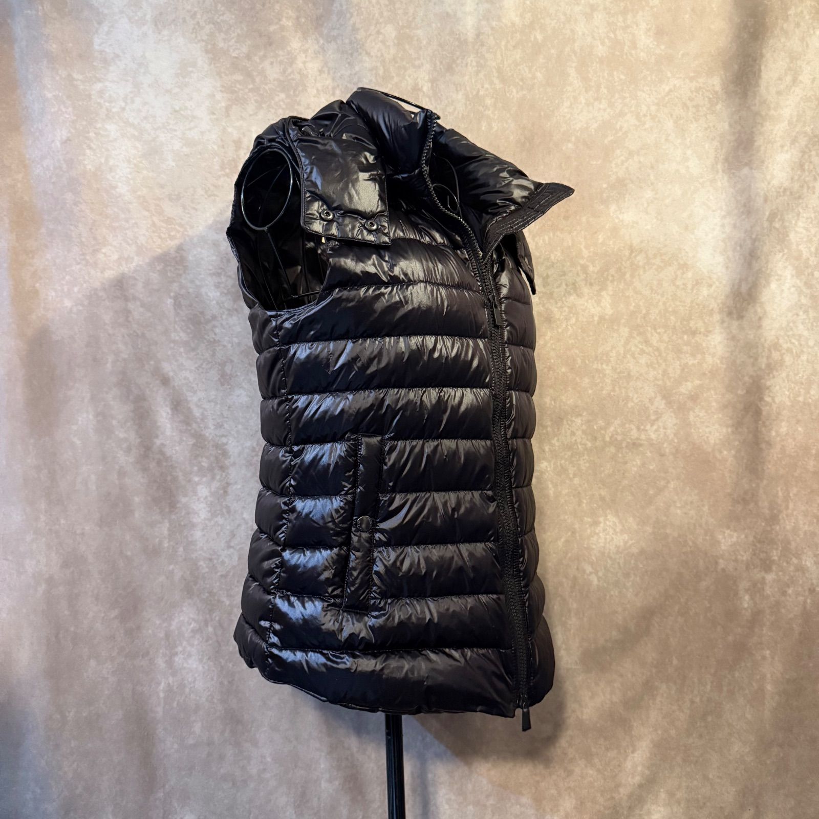 フーデッドベスト