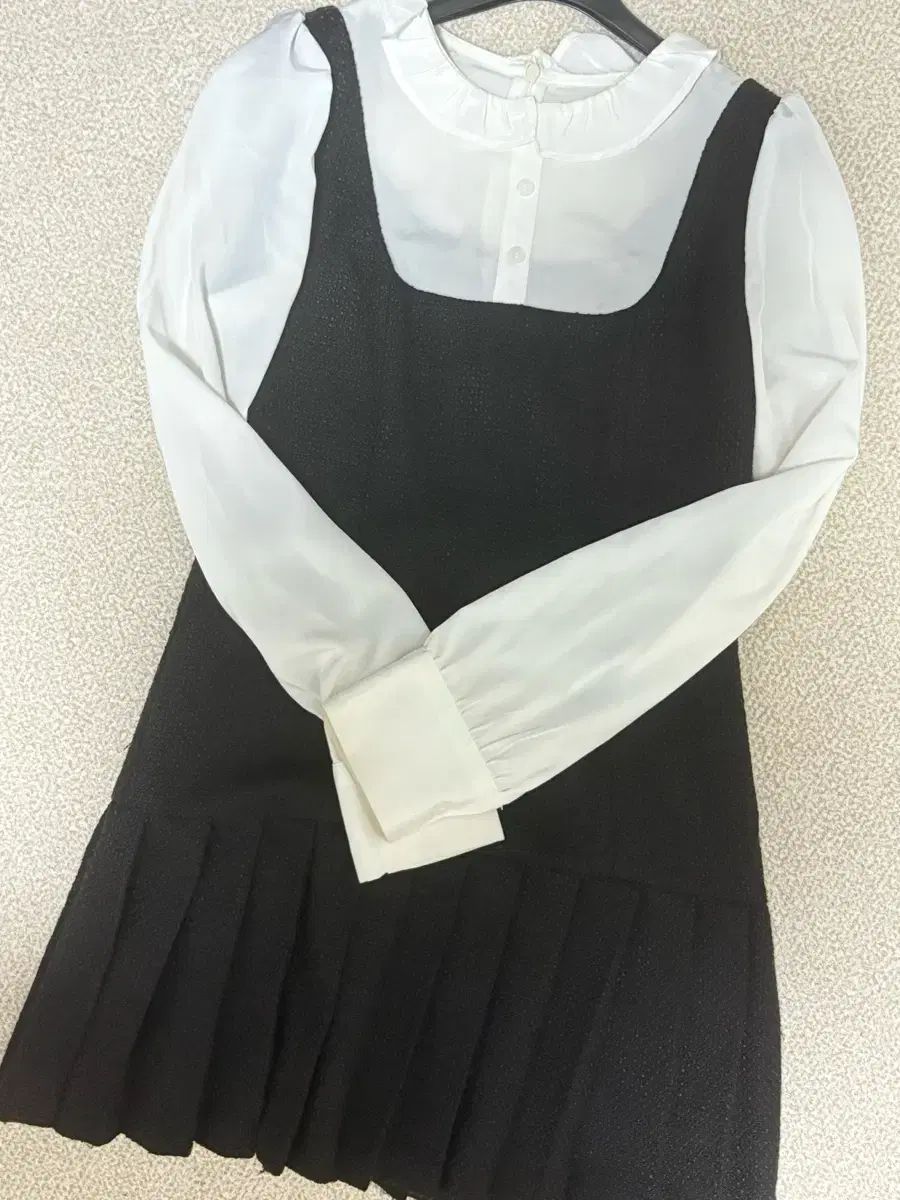 メリオン ウィズ フリル ツイード ONE PIECE