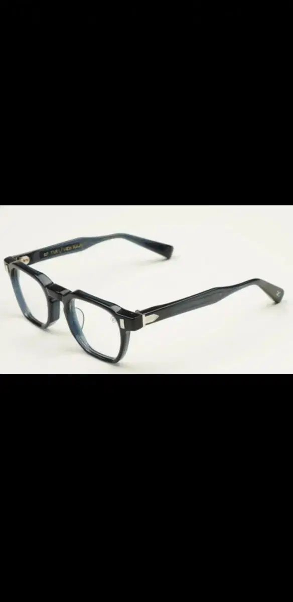 インフィニティ8