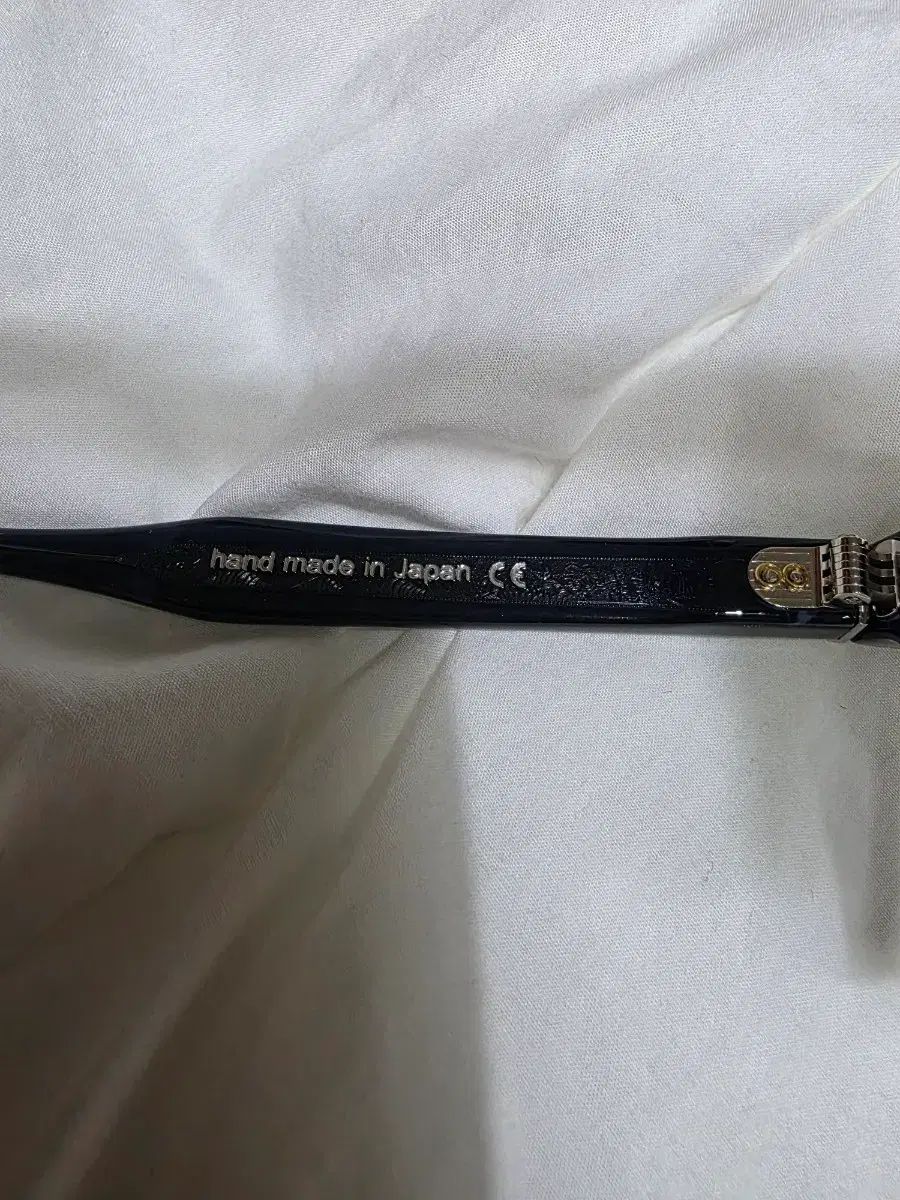  TVR 527 インフィニティ8 ビューラウム EDITION ブルーサファイア サングラス 小物