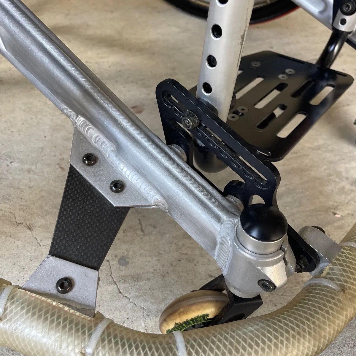 BWM競技用車椅子 REVシリーズ