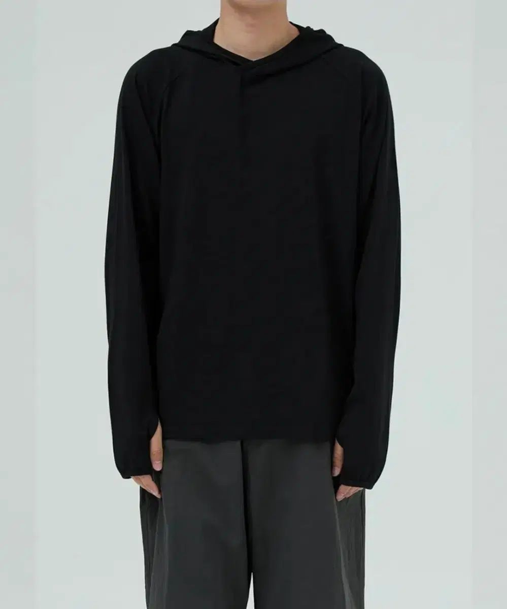 48 オーススタジオ スナッグ フーディー Tシャツ (ブラック)