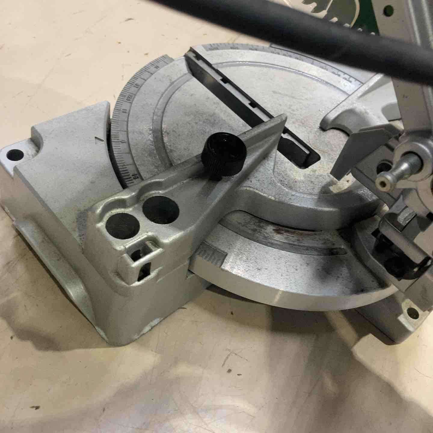 ◇ハイコーキ(HIKOKI ※旧:日立工機) 216mm卓上丸のこ FC8FC