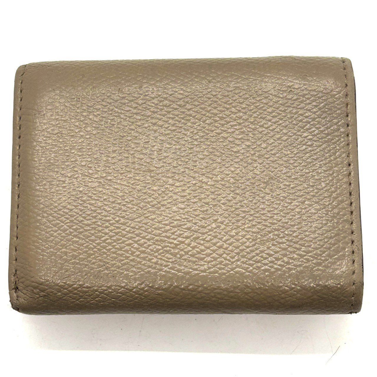 静かに品格宿す】 FENDI フェンディ 三つ折り財布 エフイズ Fロゴ