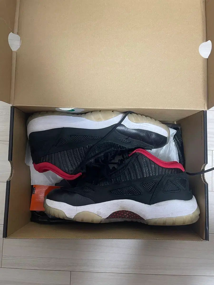 ジョーダン11 IE ブレーザー 280