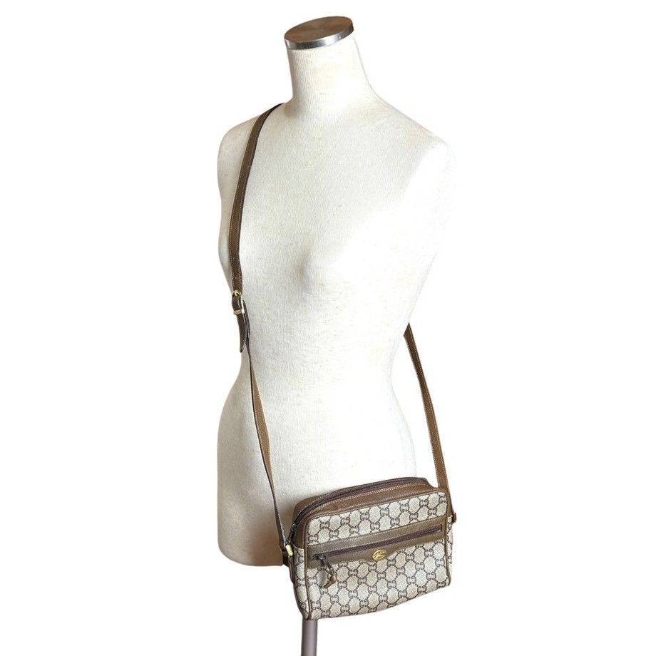 【美品】オールドグッチ グッチプラス GGスプリーム ロゴ金具 ショルダーバッグ 美品】オールドグッチ グッチプラス GGスプリーム ロゴ金具 ショルダー