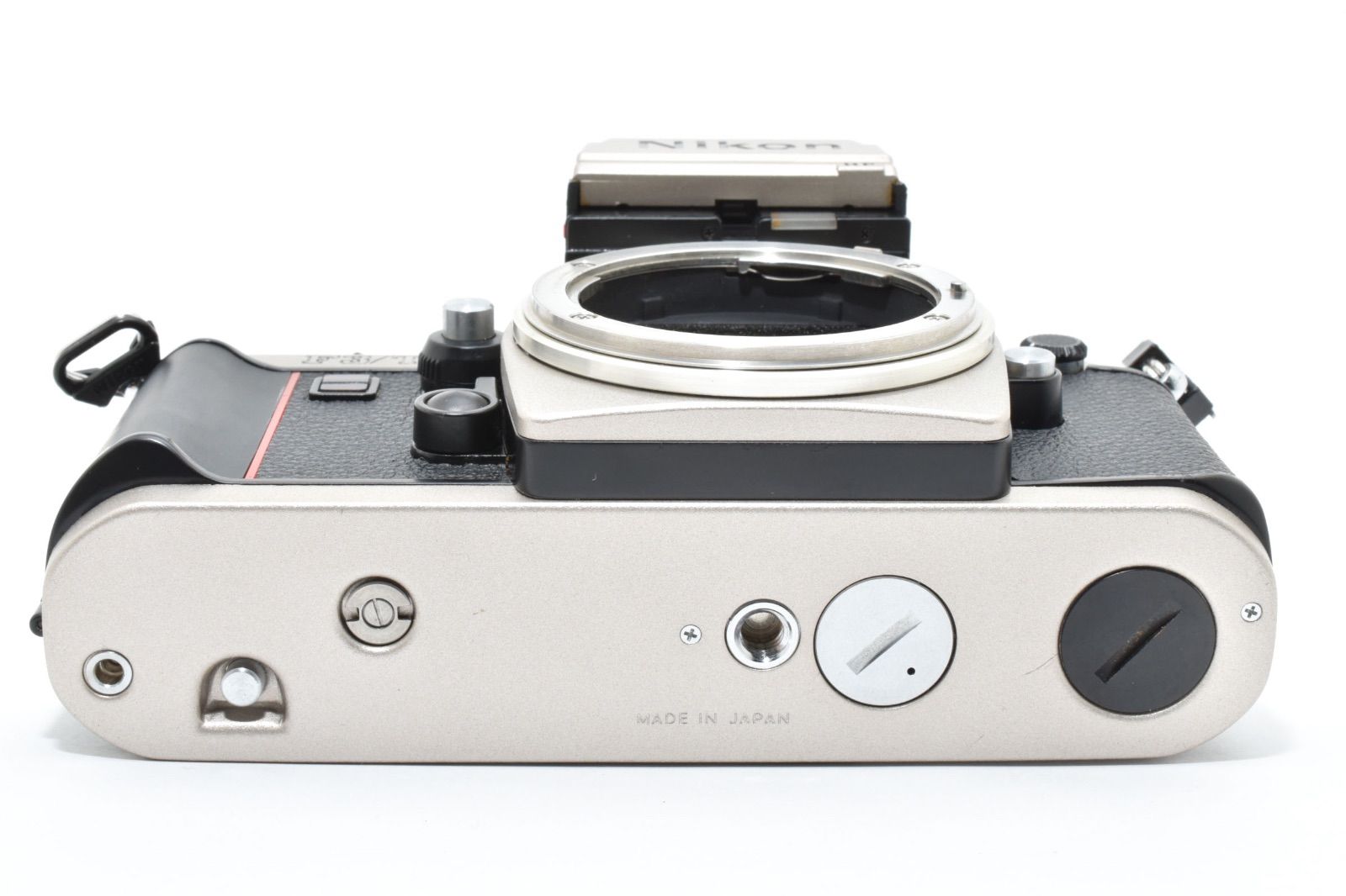 Nikon F3/T チタンカラー 美品 新品級 フィルム一眼 入荷情報】ニコン F3 T (チタンカラー)