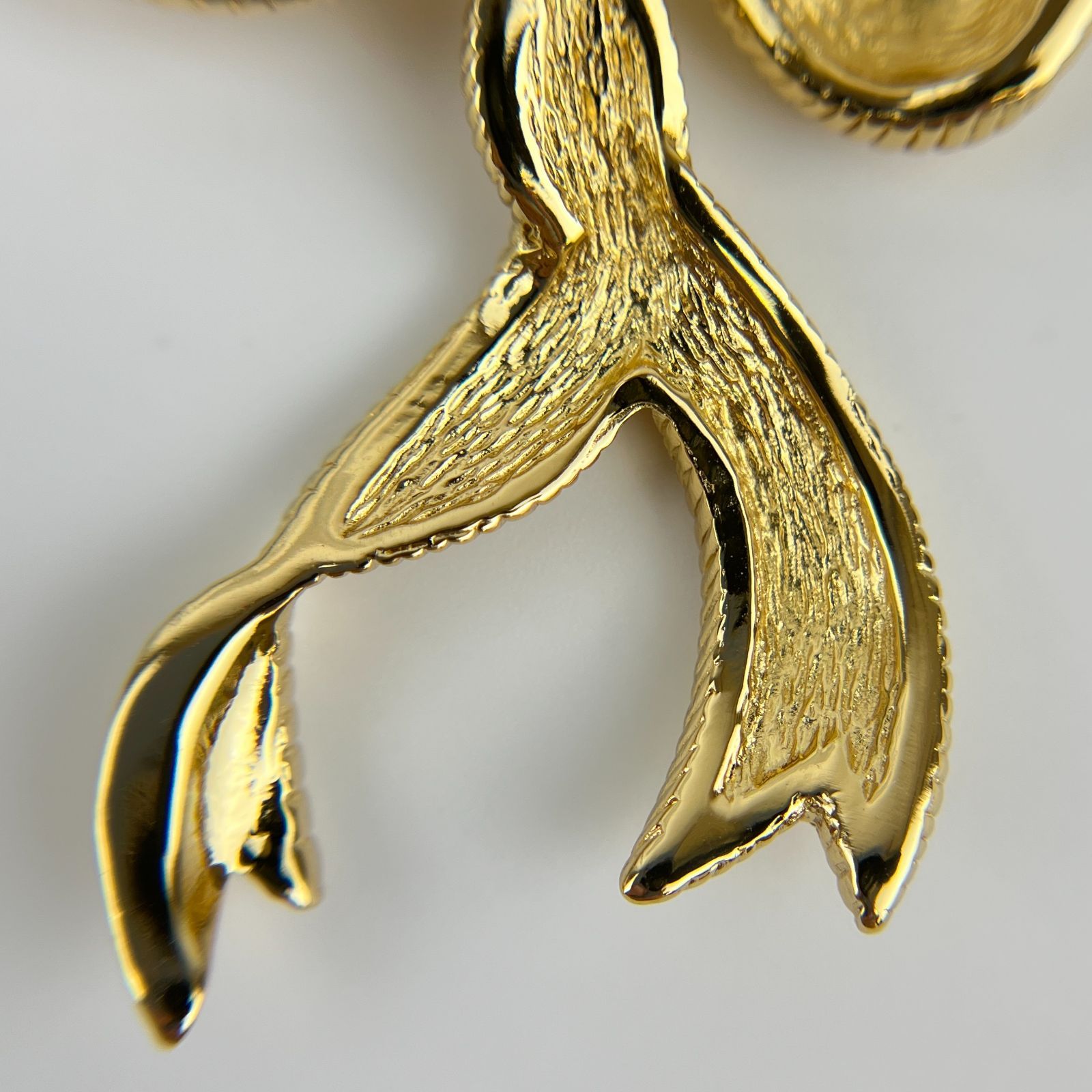 美品♡箱付き♡ヴィンテージ！クリスチャンディオール　ゴールドカラー　ブローチ 中古】Christian Dior クリスチャンディオール アクセサリー ブローチ