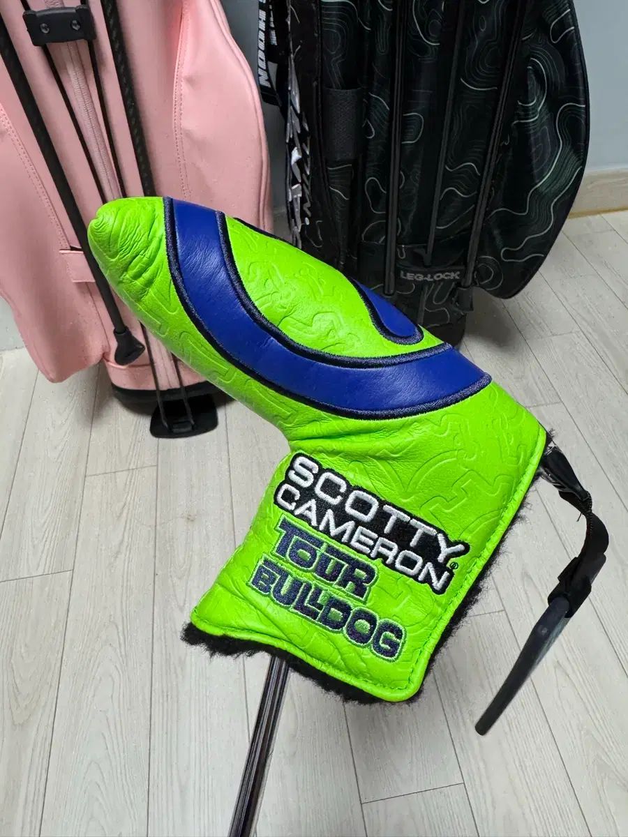 スコッティキャメロン サークルT TOUR BULLDOG パター COVER