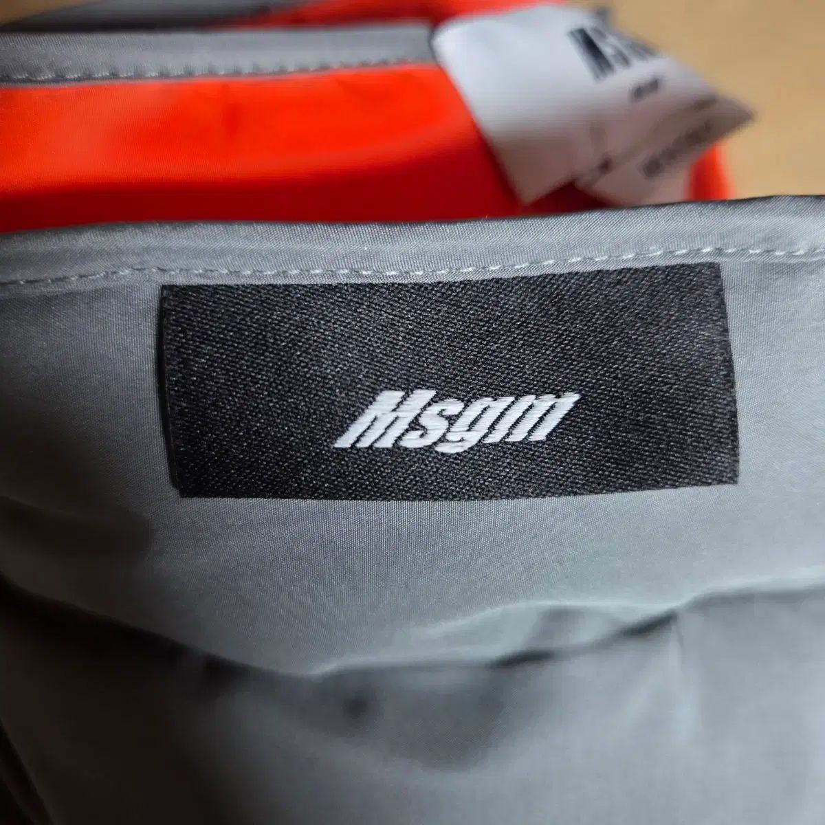  MSGM キルティングマフラー グレー オレンジ マフラー 小物