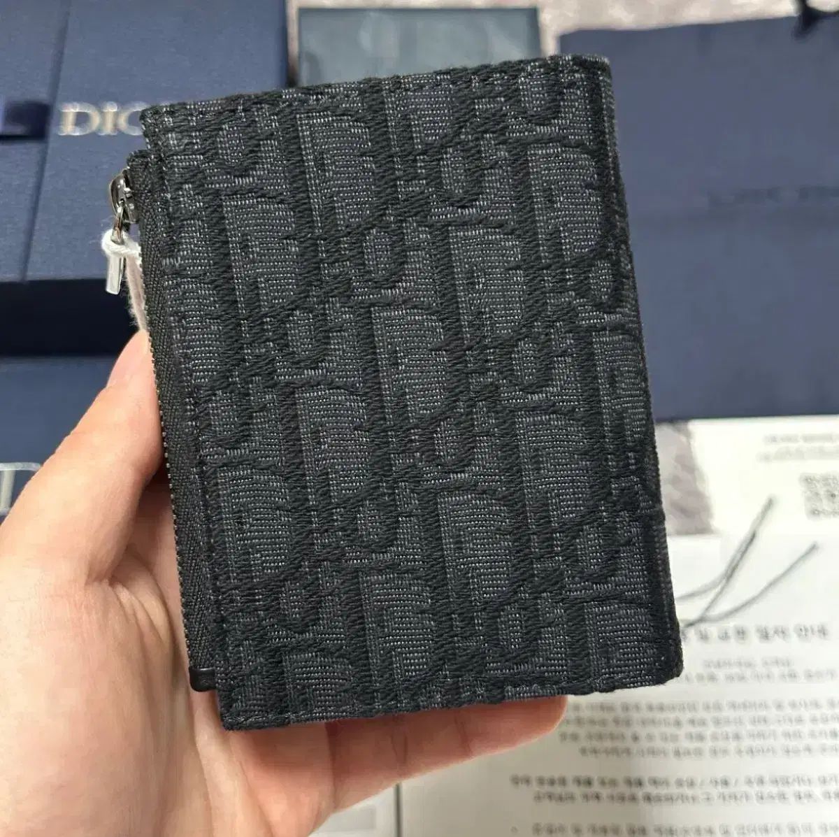 ディオール オブリーク バーティカル コンパクト 二つ折り財布 新モデル