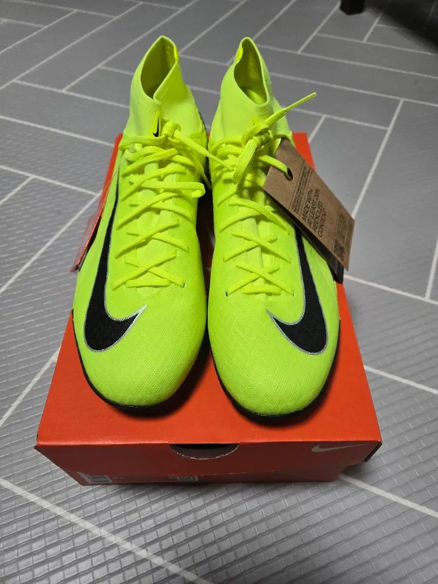 NIKE ズーム スーパーフライ 10 アカデミー TF 260 mm