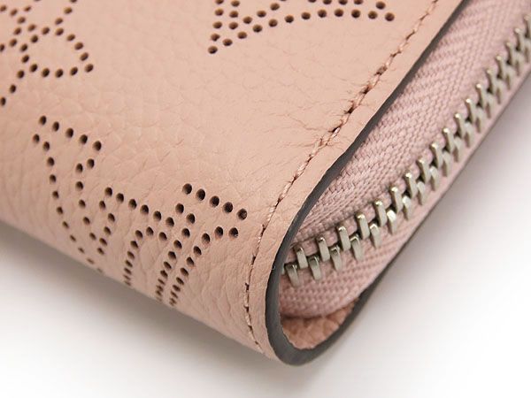 新古品】ルイヴィトン LOUIS VUITTON マヒナ ジッピーウォレット