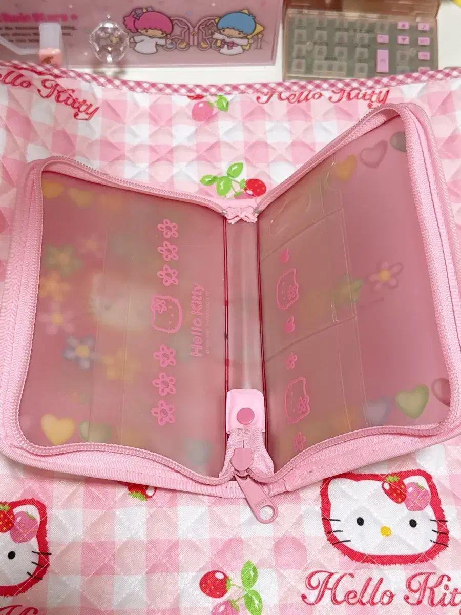 クラシック ハローキティ ピンク ダイアリー 手帳 通帳 パスポート : ハローキティ 手帳 0 かわいくて使いやすい♡『ハローキティ B6ダイアリー(横罫タイプ