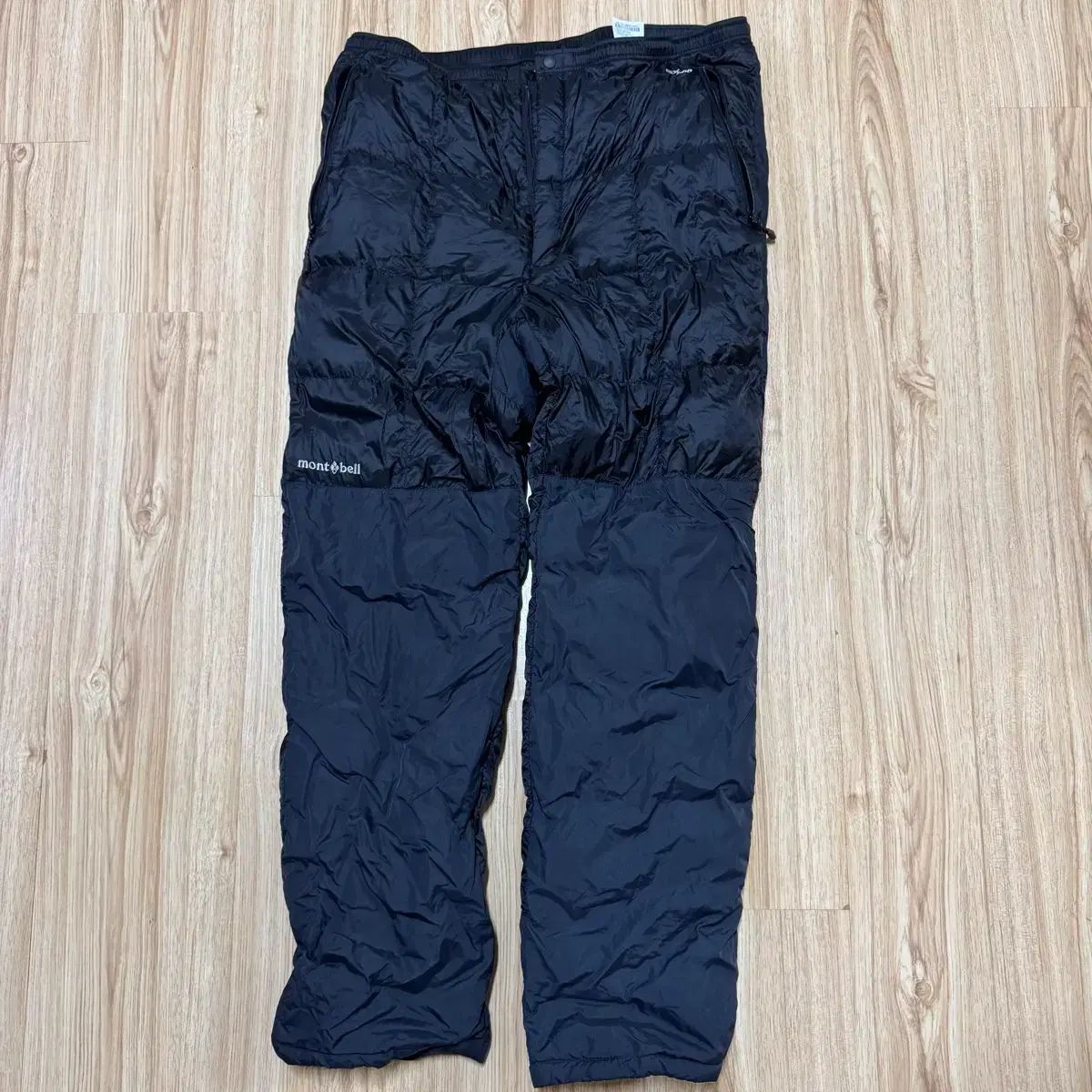 モンベル ライト アルパイン ダウン パンツ