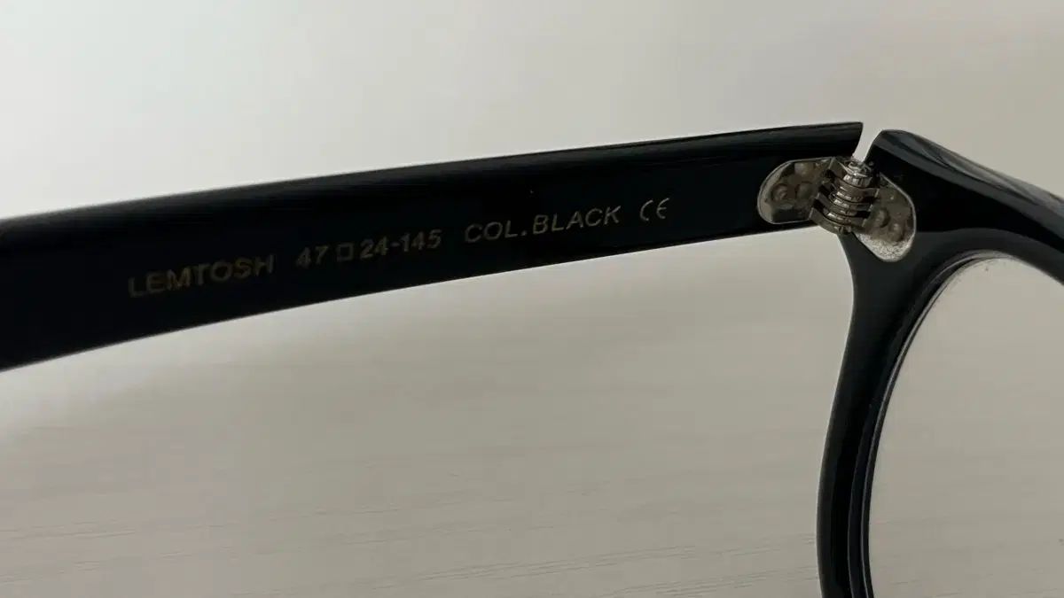 MOSCOT モスコット