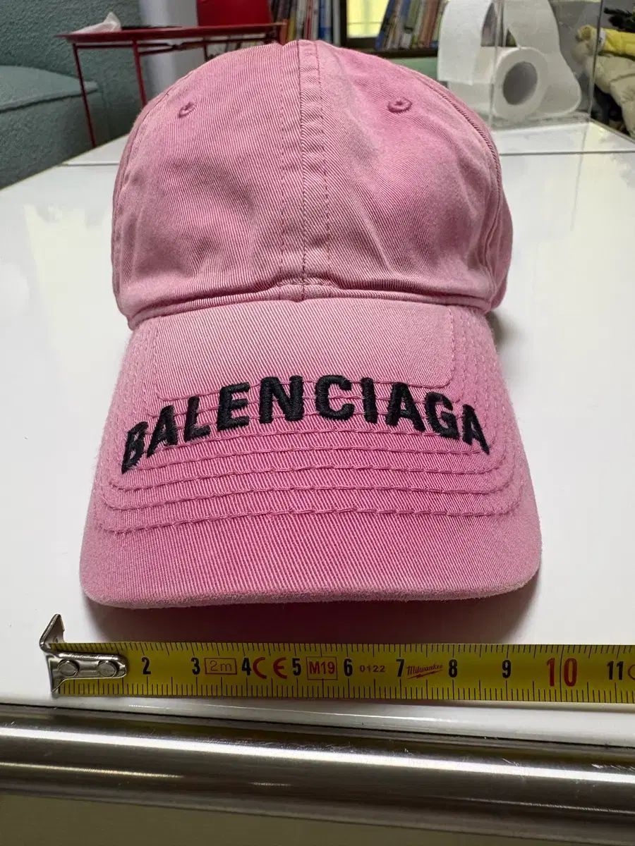 バレンシアガ ロゴ デニム ベースボールキャップ ピンク