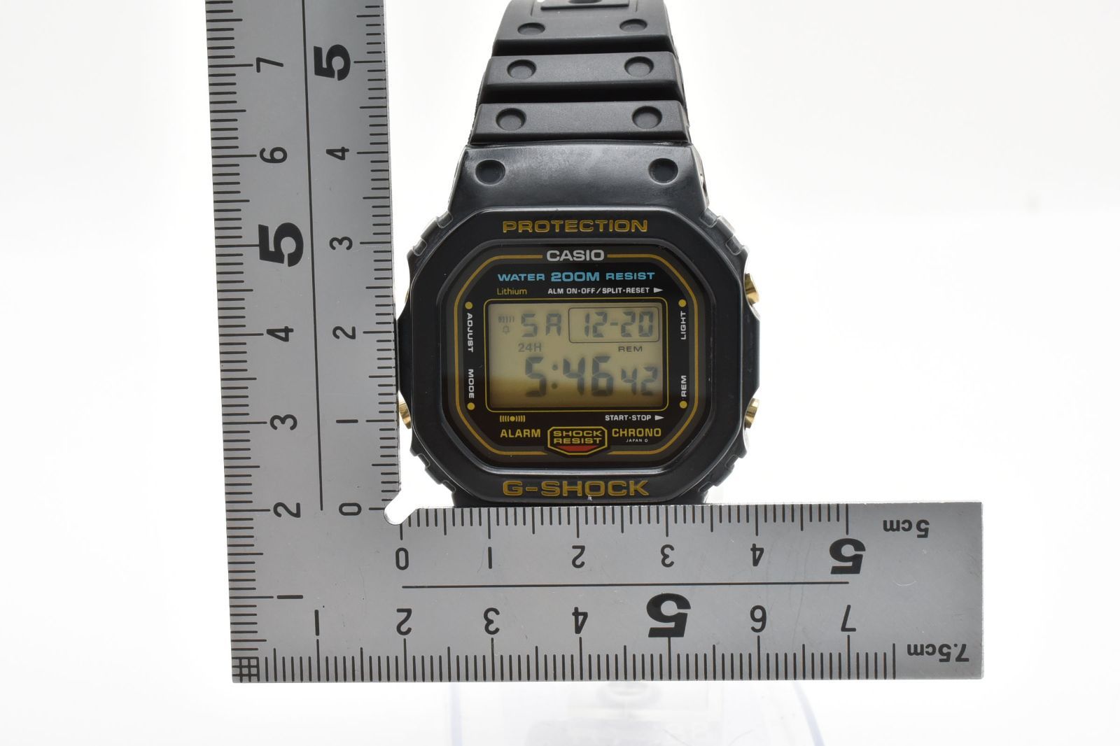 返品保証】☆良品☆ カシオ G-SHOCK DW-5600C-9V 901 ゴールド液晶