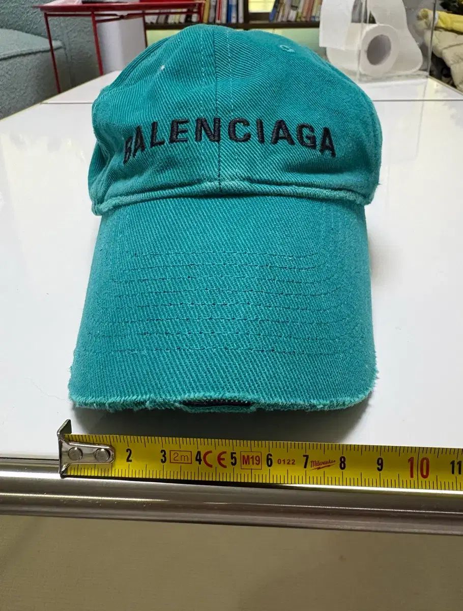 バレンシアガ ロゴ ベースボールキャップ グリーン