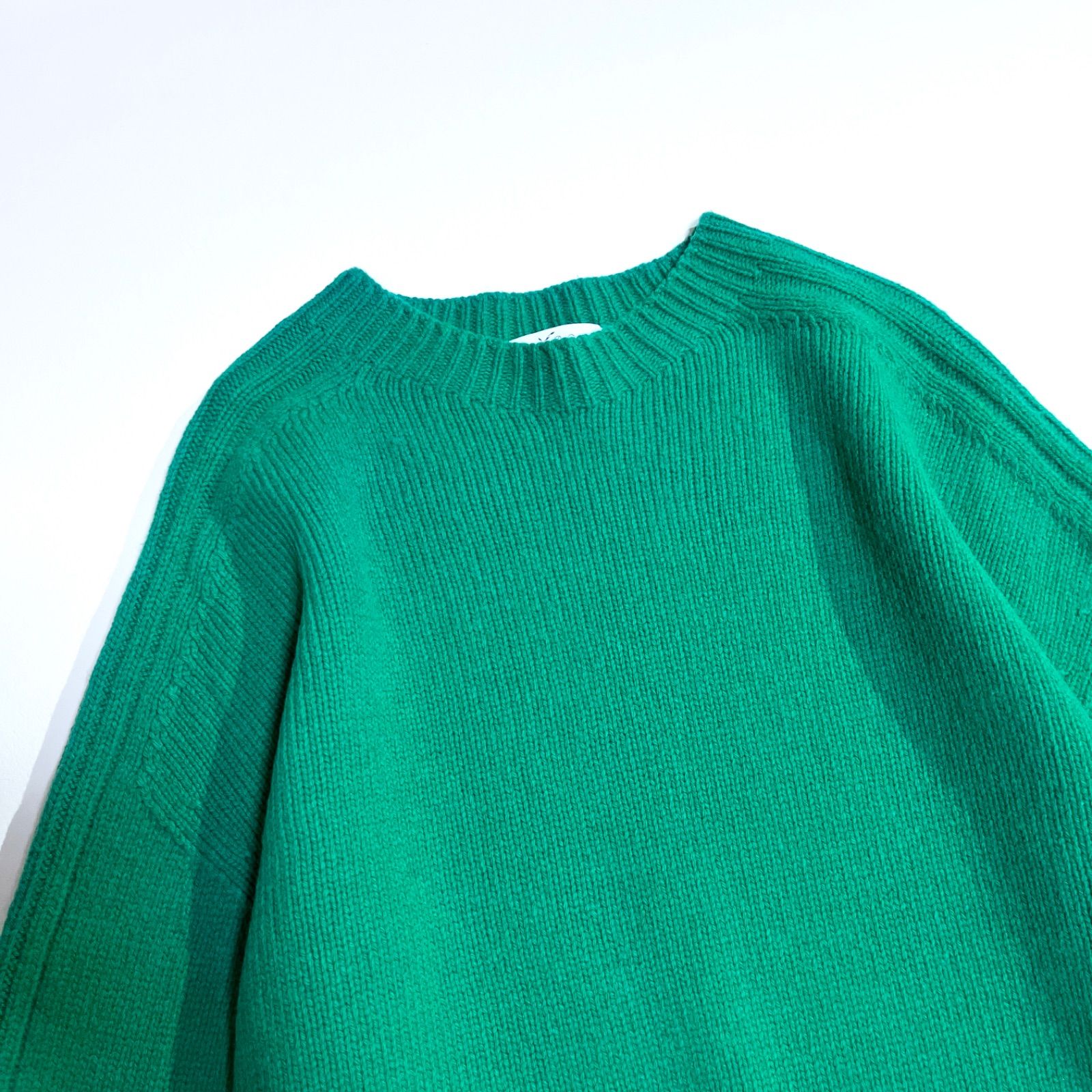 【美品】TOMORROWLAND Pina Colada ウールカシミヤ混ニット 美品】TOMORROWLAND Pina Colada ウールカシミヤ混ニット