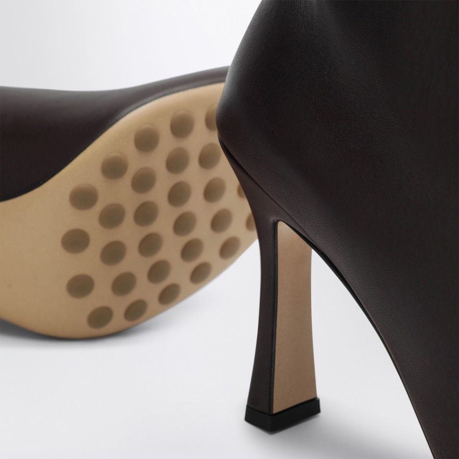  Bottega Veneta ダークバローロのラナ アンクルブーツ ブーティ ブーツ